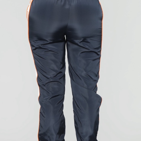 Fashion nova two piece pants and jacket track suit - Picture 4 of 9